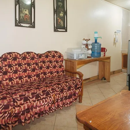Reddoorz Hostel @ Faes Transient House-2
